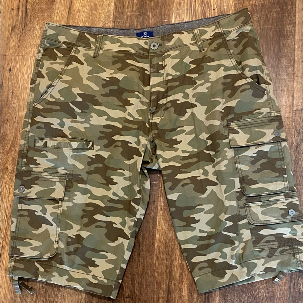 Mens camo cargo shirt new without tags size 42